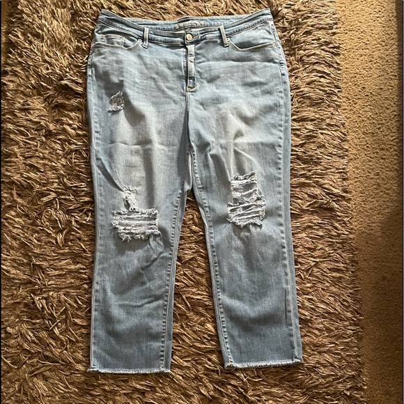 Universal Thread High Rise Straight Crop Distressed Jeans Size 20 W - Picture 4 of 10